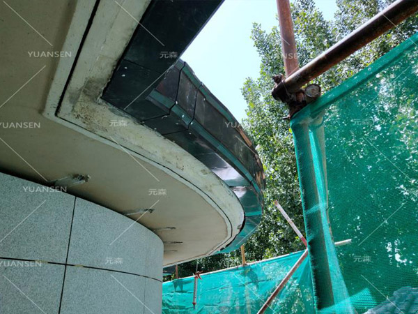 別墅成品天溝/檐溝/鋁合方形雨水管實(shí)地安裝