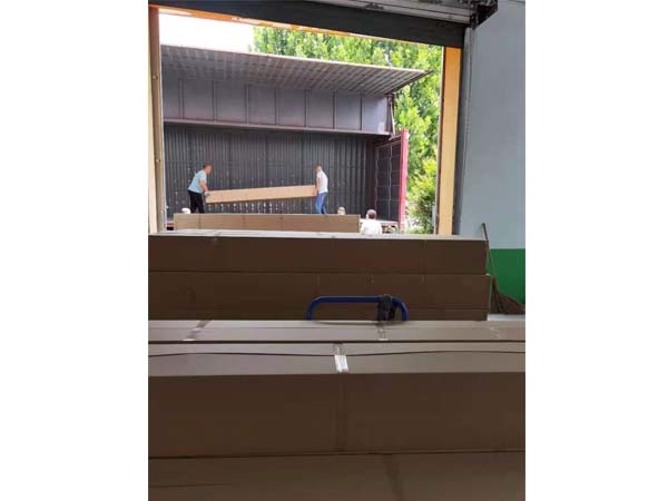 發(fā)貨現(xiàn)場(chǎng)